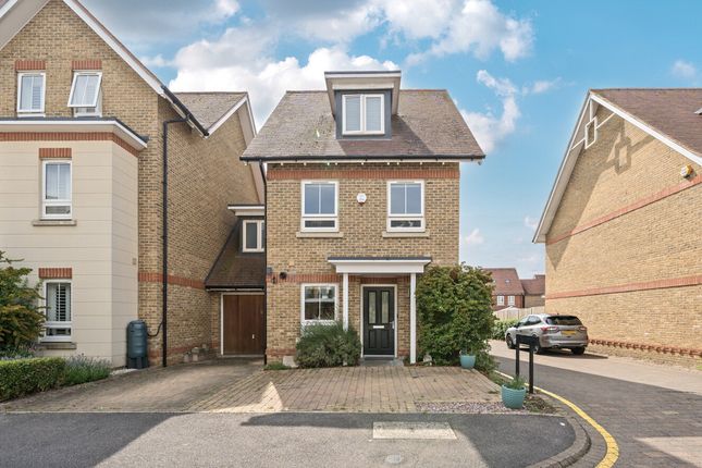 Brambling Way, Maidenhead, SL6 3 bed detached house for sale