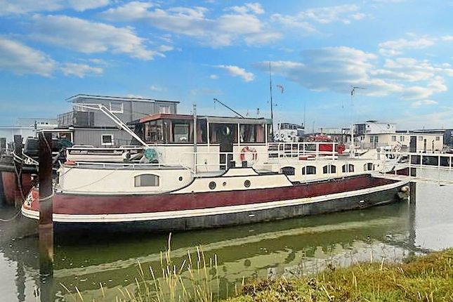 2 bedroom houseboat for sale