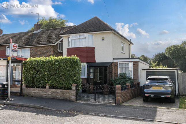 Culvers Avenue, Carshalton 3 bed detached house for sale