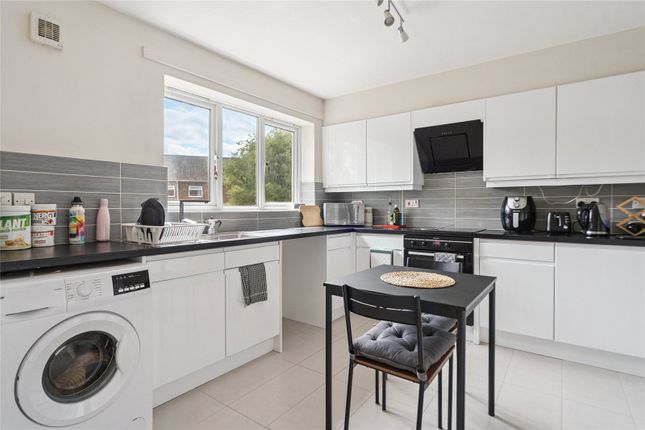 Gainsborough Crescent, Oxfordshire RG9 2 bed flat for sale