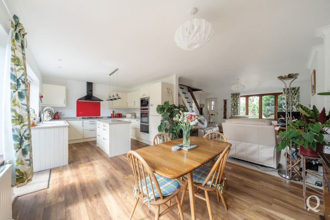 Main Road, Knockholt, Sevenoaks... 3 bed semi