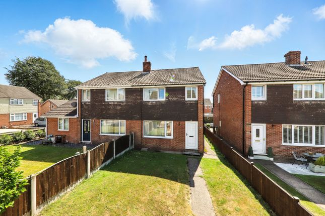 Katrina Grove, Featherstone... 3 bed semi