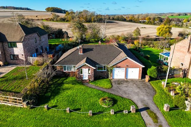 Top Green, Romsey SO51 3 bed detached bungalow for sale