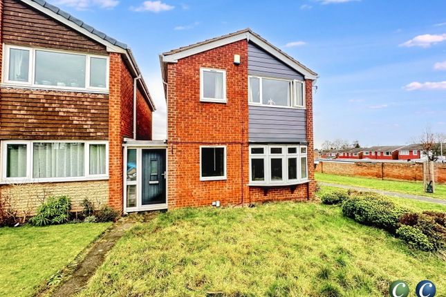 Joseph Dix Drive, Rugeley, WS15 2PU 3 bed detached house for sale