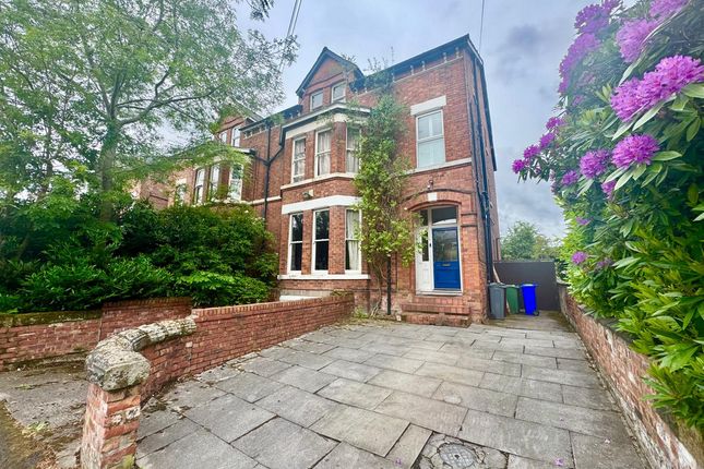 6 bedroom semi-detached house for sale