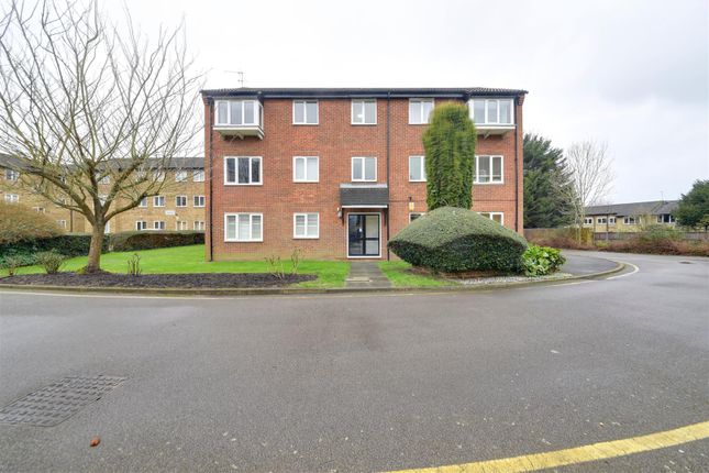 Oakridge Drive, East Finchley, London 1 bed flat for sale