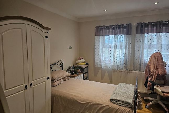 Carswell Road, London, SE6 1 bed flat for sale