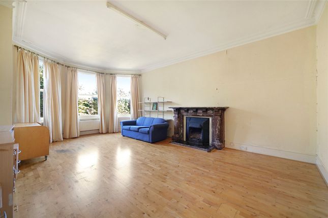 Christchurch Avenue, Brondsbury, NW6 3 bed flat for sale