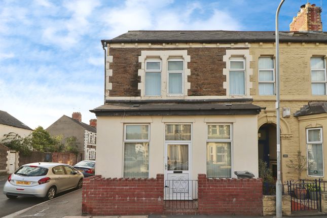 4 bedroom end of terrace house for sale