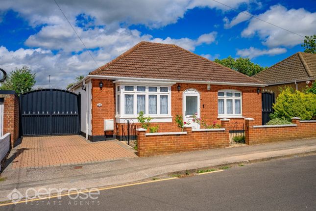 Warden Hill Road, Luton... 4 bed detached bungalow for sale