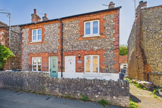 Main Road, Naphill, High Wycombe, 2 bed cottage for sale