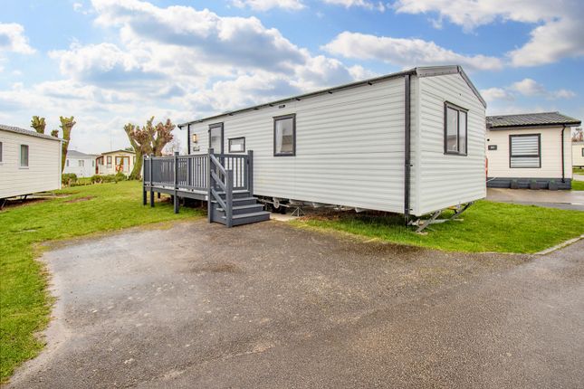 2 bedroom static caravan for sale