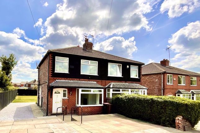 St. Georges Crescent, Manchester M28 3 bed semi