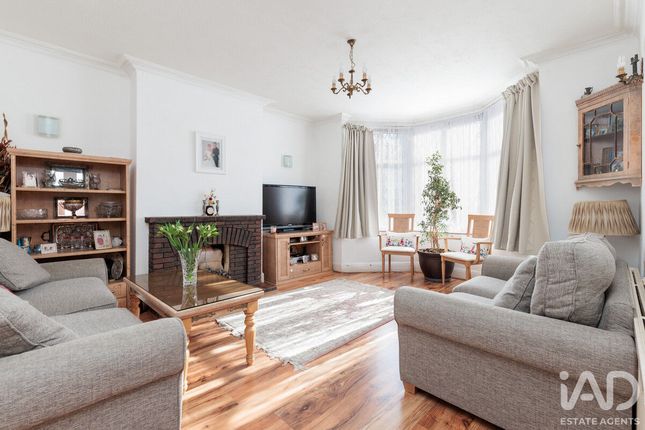 5 bed semi-detached house