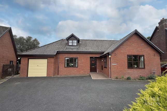 Grove Close, Knighton 3 bed detached bungalow for sale