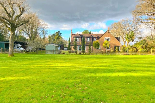 Hempstead Lane, Hailsham, BN27 5 bed detached house for sale