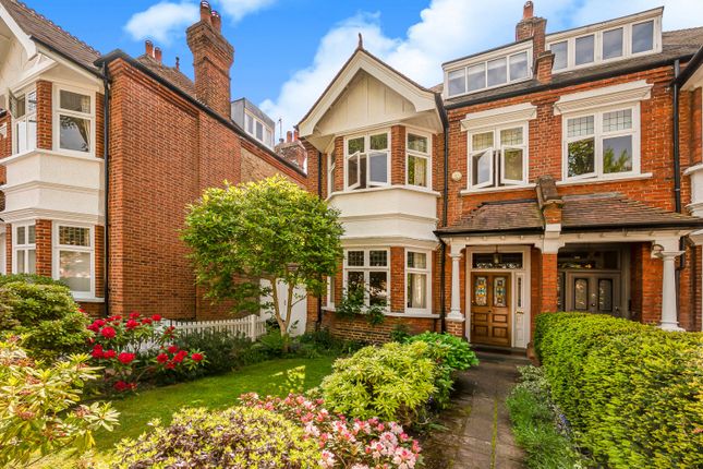 5 bedroom semi-detached house for sale