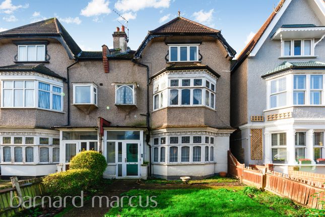 6 bedroom semi-detached house for sale