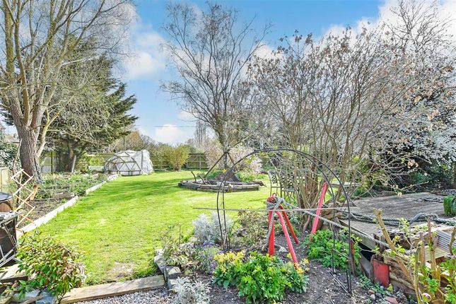 2 bed detached house