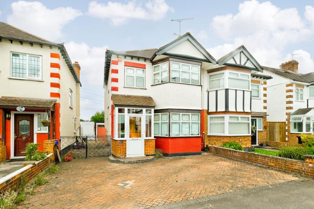Deynecourt Gardens, Wanstead 3 bed house for sale