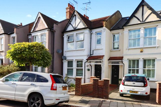 Goldsmith Road, London 2 bed flat for sale