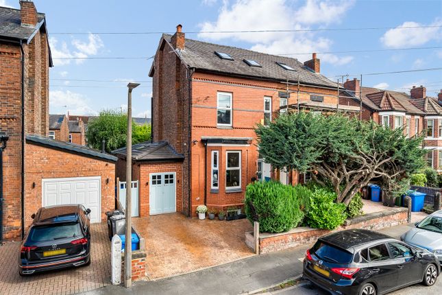 5 bedroom semi-detached house for sale
