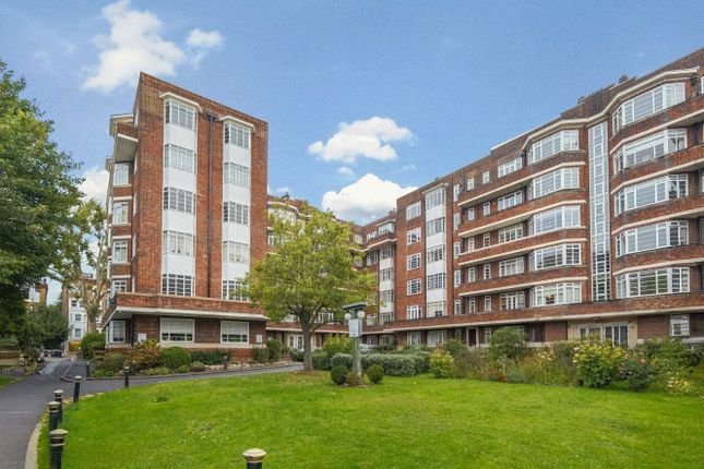 Belsize Avenue, London, NW3 2 bed flat for sale