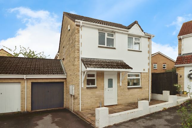 3 bedroom link detached house for sale