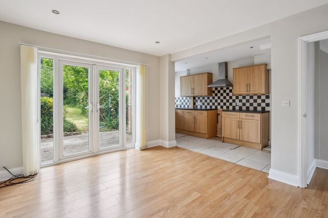 Bicester Road, Kidlington OX5 3 bed detached house for sale