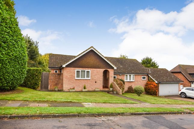 Tumblewood Road, Banstead SM7 3 bed detached bungalow for sale