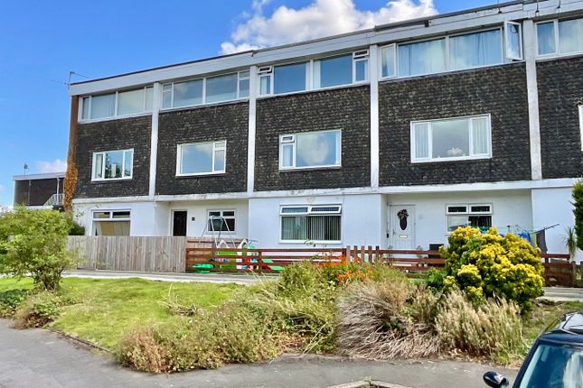 2 bedroom maisonette for sale
