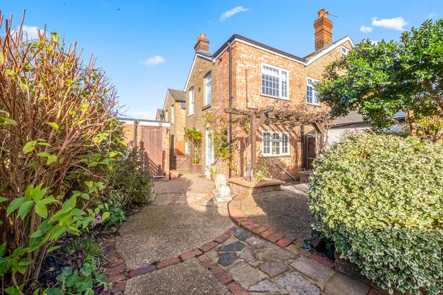 2 bed end terrace house