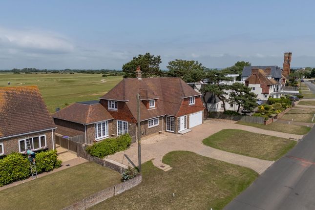 Madeira Road, New Romney TN28 4 bed detached house for sale