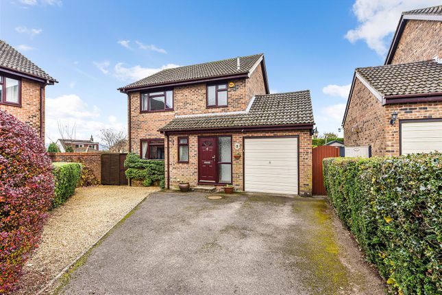 Clanfield, Hampshire 3 bed detached house for sale