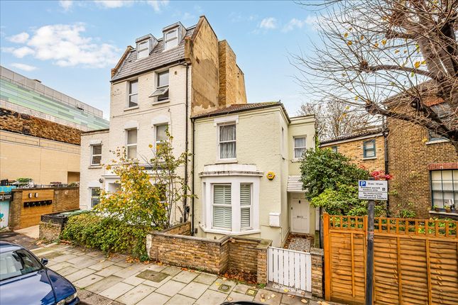 Caxton Road, Shepherd's Bush W12 1 bed flat for sale