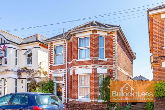 Fairfield, Christchurch, BH23 3 bed detached house for sale