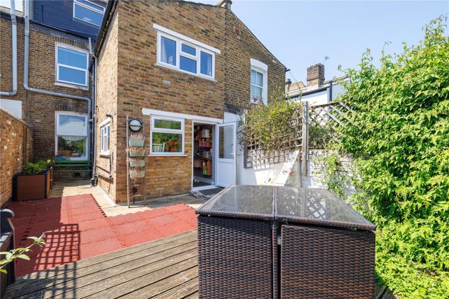 Pellant Road, Fulham, London 1 bed flat for sale