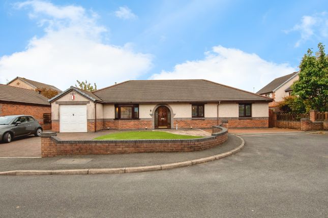 6 bedroom detached bungalow for sale