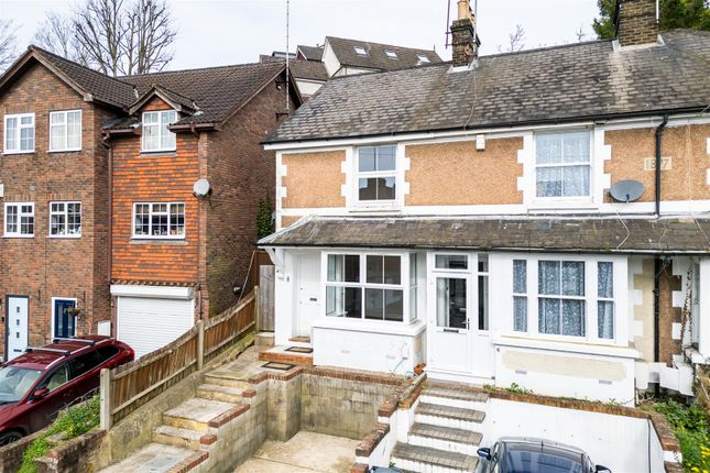 Garlands Road, Redhill 2 bed end of terrace house for sale