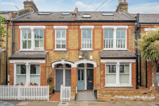 Balvernie Grove, Southfields, London... 2 bed maisonette for sale