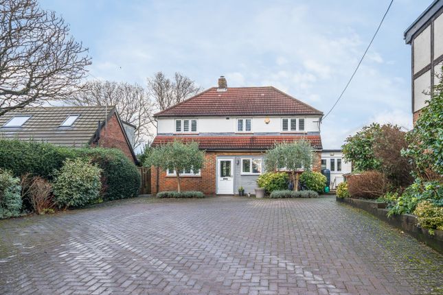 Balmoral Road, Ash Vale GU12 4 bed detached house for sale
