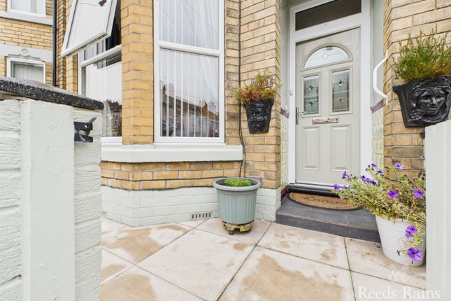Westminster Avenue, East Yorkshire HU8 2 bed terraced house for sale