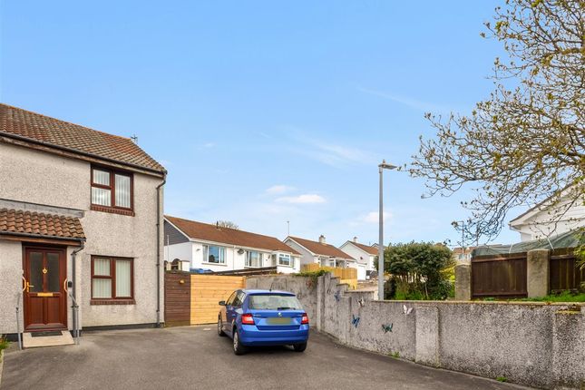 2 bedroom semi-detached house for sale