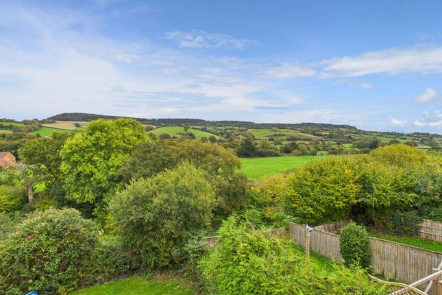 3 bedroom link detached house for sale