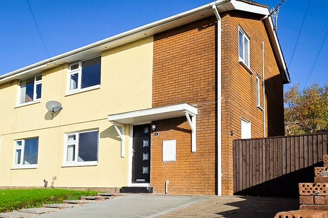 Clos Rhandir, Loughor SA4 3 bed semi