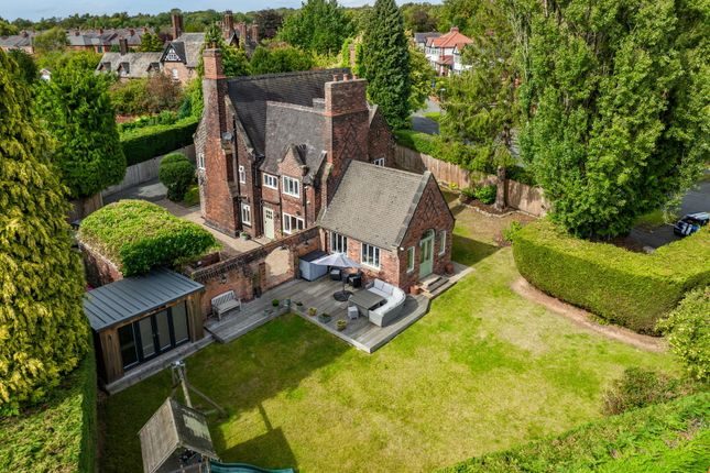 Parr Fold, Manchester M28 5 bed detached house for sale