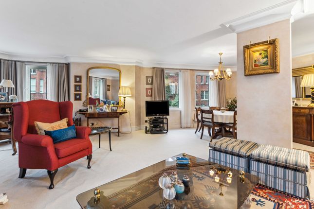 Tarnbrook Court, Holbein Place... 2 bed flat for sale
