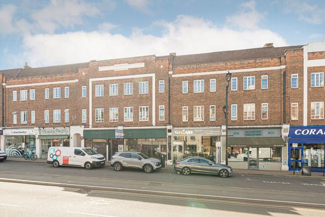 Central Parade, Surbiton KT6 2 bed flat for sale