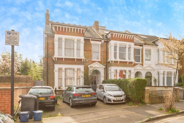 5 bedroom end of terrace house for sale