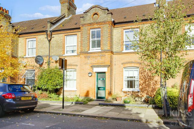 Sketty Road, Enfield 2 bed apartment for sale